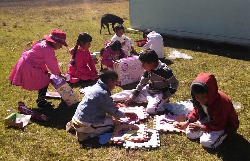 300 niños mazahuas recibieron sus juguetes