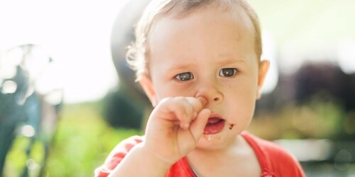 10 cosas asquerosas que sólo una mamá hace