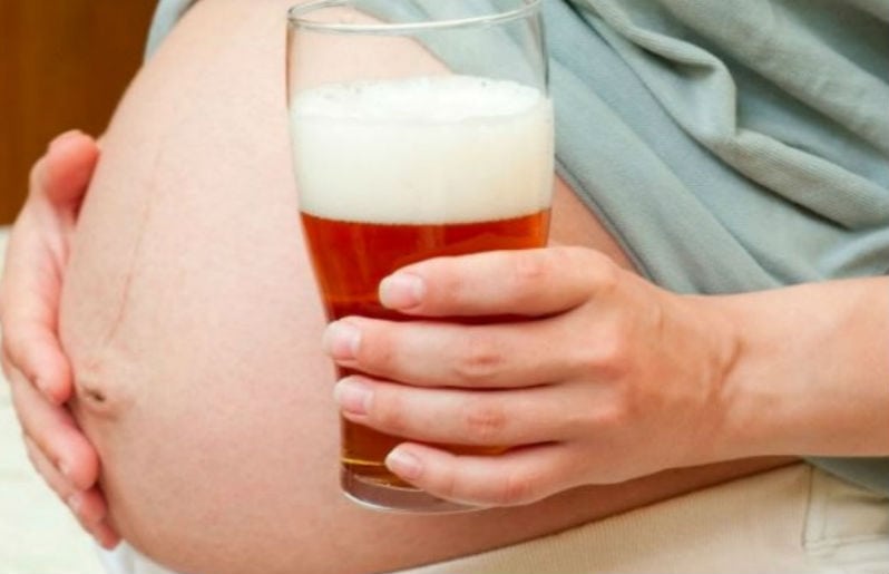 consecuencias de tomar alcohol en el embarazo