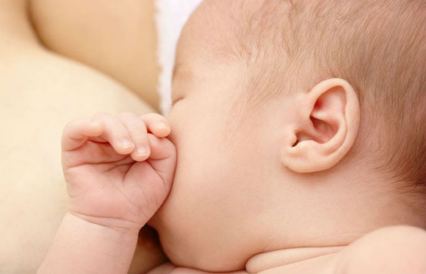 ¿En qué casos está prohibido amamantar a un bebé?