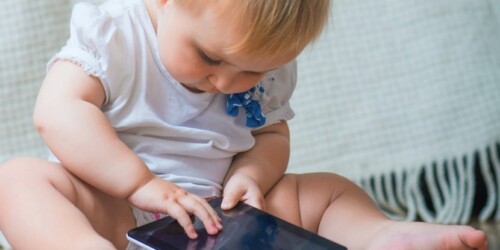 El iPad: la nueva nana de los niños