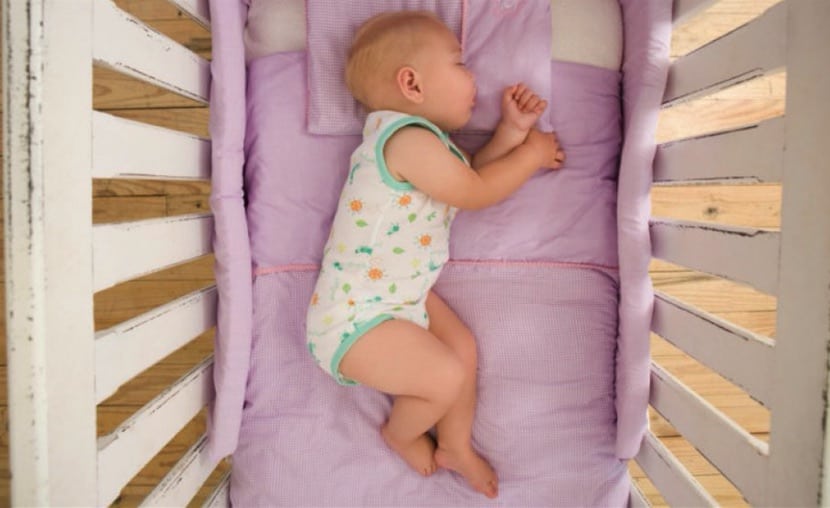 Video: Cómo dormir seguro a tu bebé
