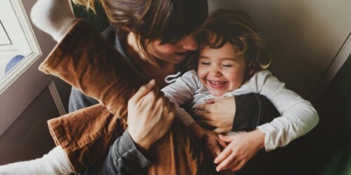 Beneficios de hacer sonreír a tu hijo