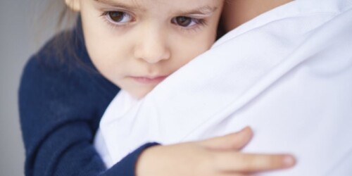 Cómo enseñarle a tu hijo a ofrecer disculpas
