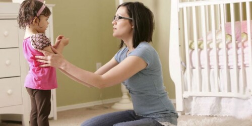 ¿Por qué agacharte para hablar con tu hijo?