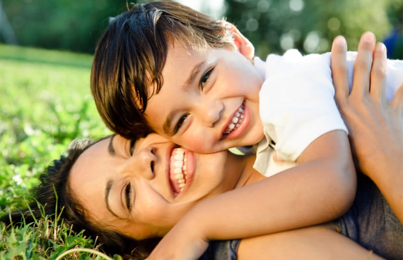 mama con su hijo