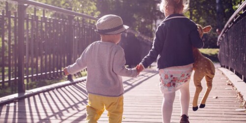 Tips para evitar rivalidades entre hermanos
