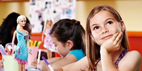 Por qué las niñas deberían jugar menos con muñecas