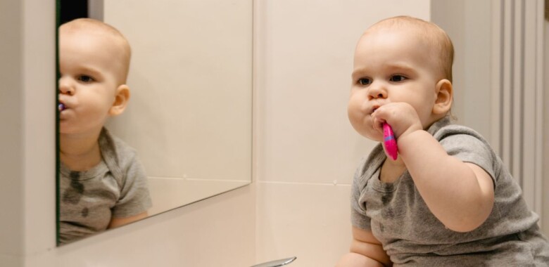 niños con dientes picados