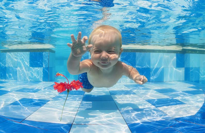 5 Beneficios de que los niños jueguen con agua