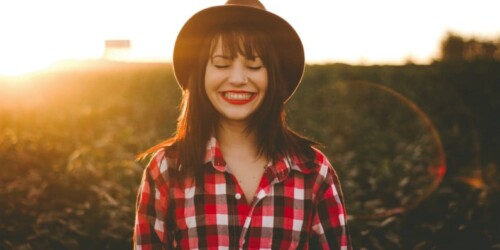 6 formas de ser más feliz, según Harvard