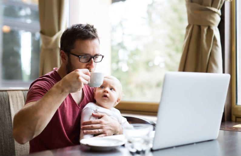 Nuevas paternidades: hombres criando niños