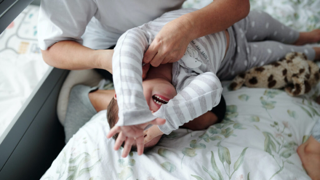 10 maneras en que tu tipo de crianza podría estar dañando a tu hijo