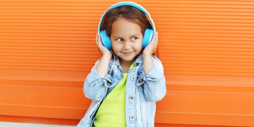 ¿Está bien que los niños escuchen reggaetón?