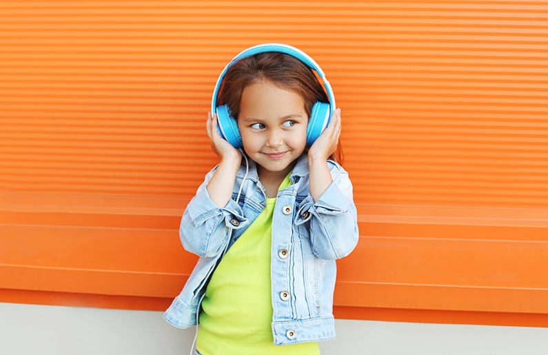 ¿Está bien que los niños escuchen reggaetón?