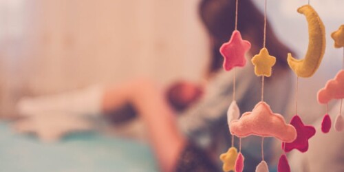 ¿Por qué cantarle antes de dormir?