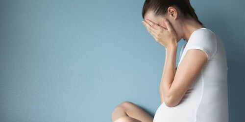 Las mamás jóvenes se deprimen más y esto puede heredarse