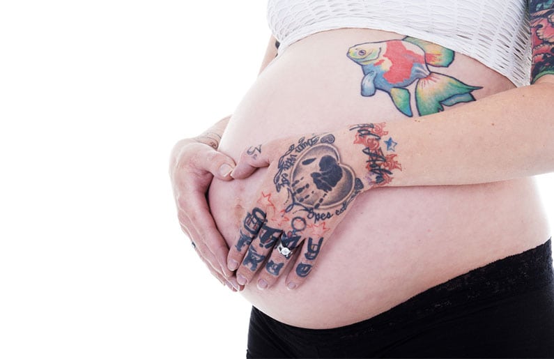 me-puedo-tatuar-durante-el-embarazo
