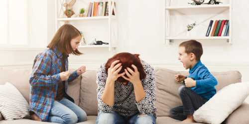¿Cómo lidiar con la rivalidad y celos entre hermanos?