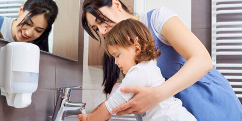 ¿Cómo enseñarle a tu hijo a cuidar el agua?
