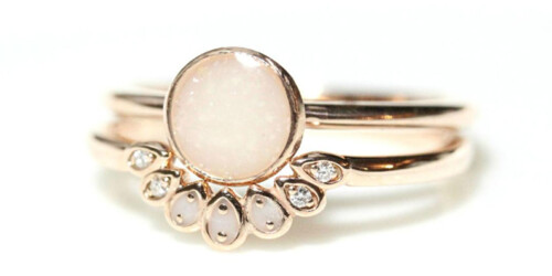 Joyas hechas de cordón umbilical y leche materna