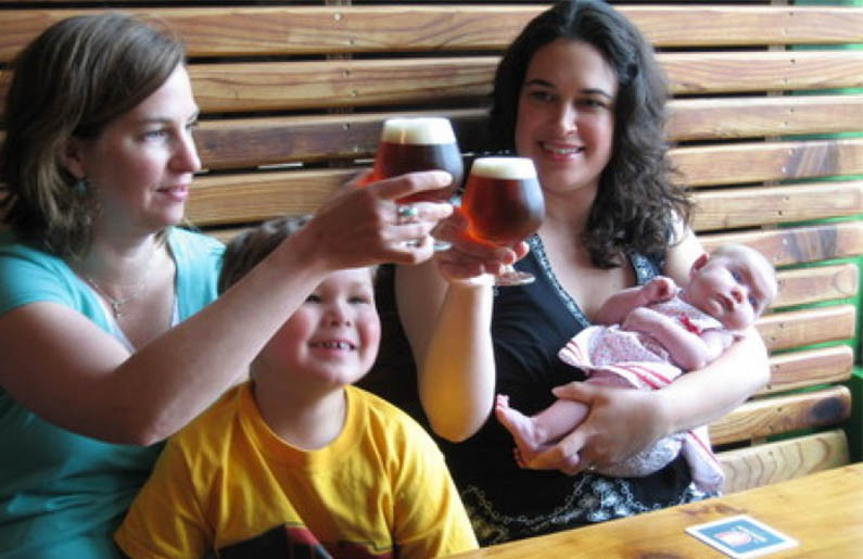 La cerveza produce más leche materna: mitos, verdades y consejos