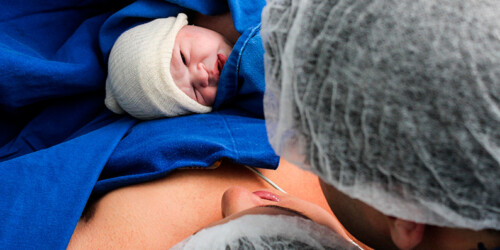 Por ley, mujeres podrán estar acompañadas en el parto en hospitales públicos de CDMX