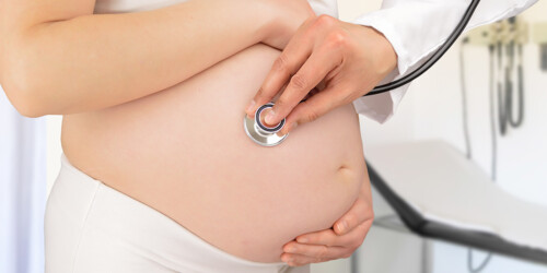 ¿Qué es la preeclampsia y qué la provoca?