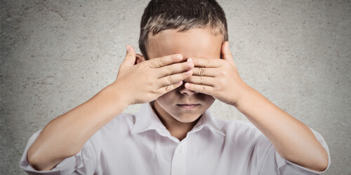 Catarata infantil: cómo prevenirla, qué la causa y cómo se cura