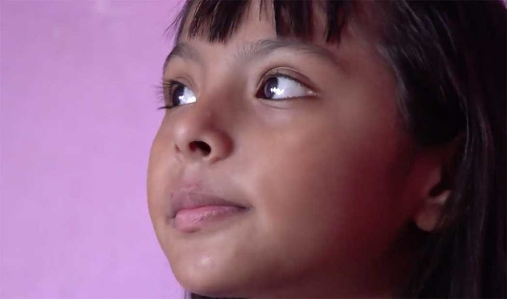 Adhara, la niña mexicana con un IQ superior a Einstein y Hawking