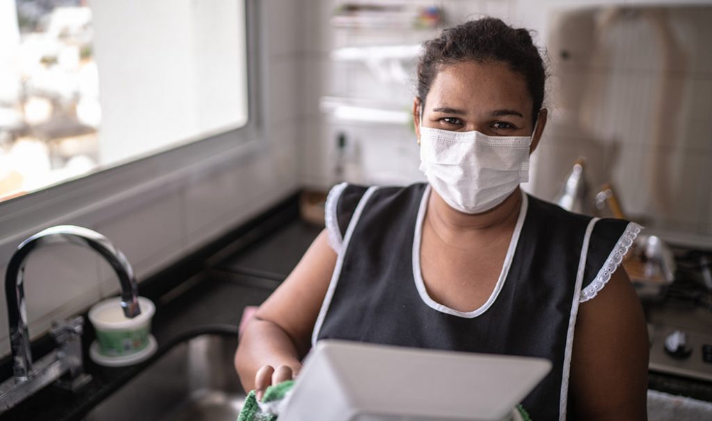 Trabajadoras del hogar recibirán créditos hasta por 25 mil pesos por parte del IMSS