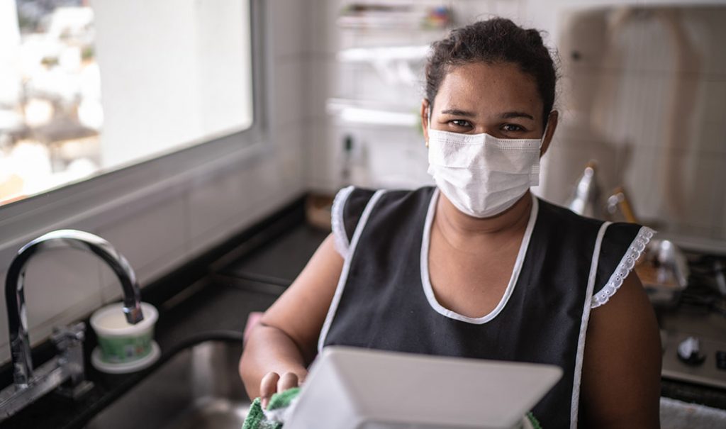 Trabajadoras del hogar recibirán créditos hasta por 25 mil pesos por parte del IMSS