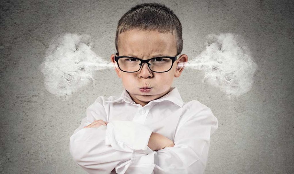 ¿Cómo enseñarle a tu hijo a manejar y expresar su enojo?