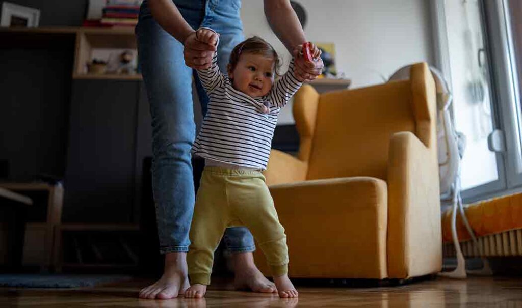 ¿Que sí y qué no hacer para enseñarle a caminar?