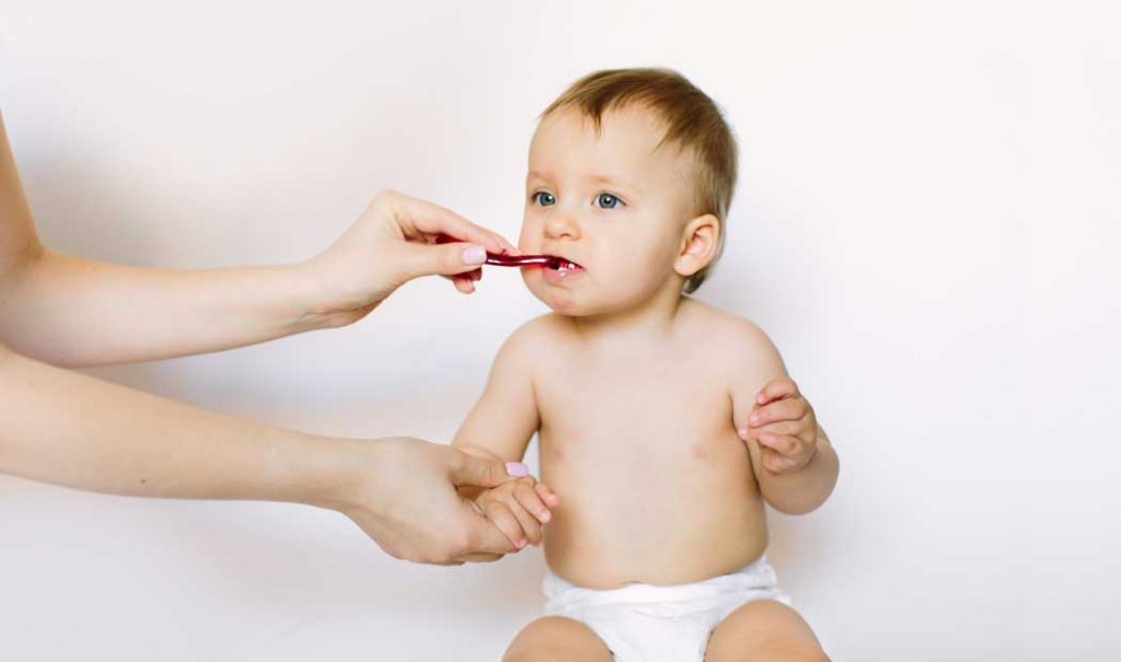 Así es la higiene bucal de un recién nacido y un niño menor de seis años