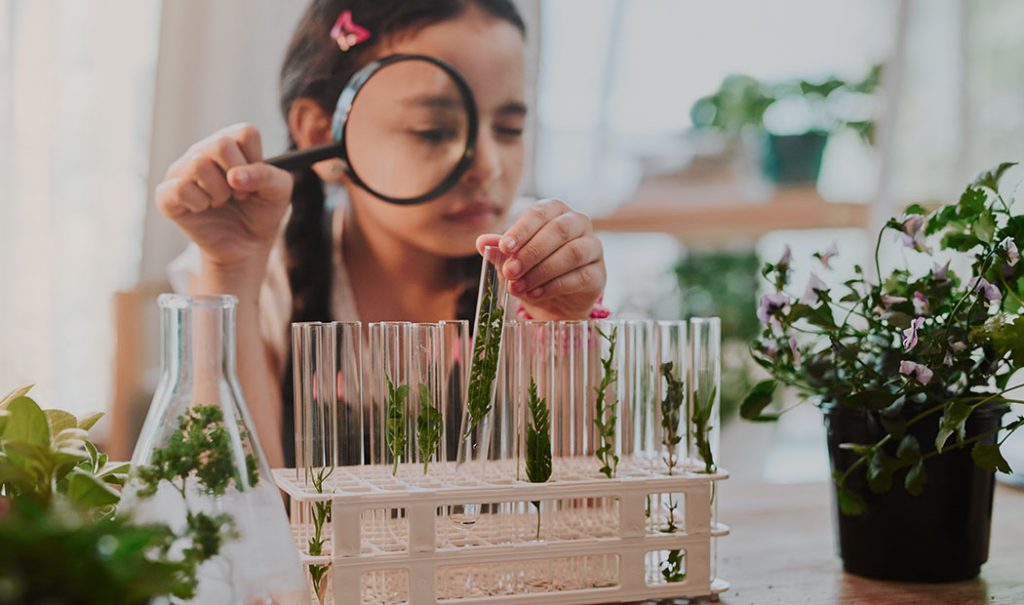 ¿Por qué impulsar a tu hija a que sea una gran científica?
