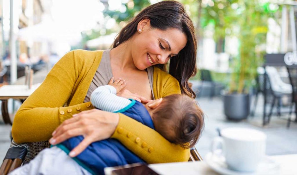 Propuesta de Ley de Maternidad Vulnerable para amamantar en público sin discriminación