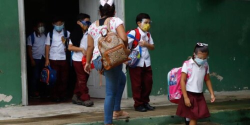 PROFECO:  Escuelas NO pueden obligar a comprar su lista de útiles escolares