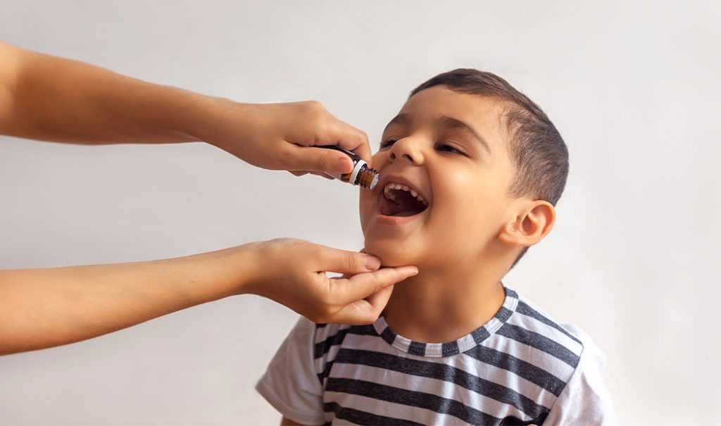 ¿Le puedo dar medicamentos genéricos a mi hijo?