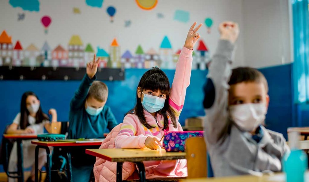 Aumentaron los casos de niños con Covid-19 a un mes del regreso a clases presenciales