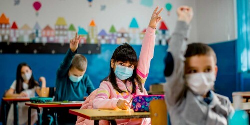 Aumentaron los casos de niños con Covid-19 a un mes del regreso a clases presenciales