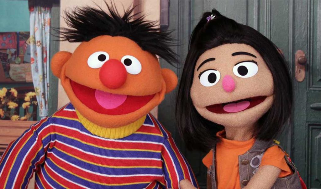 Plaza Sésamo incluye por primera vez en 52 años a un muppet asiático