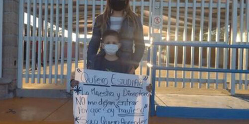 «No me dejan entrar porque soy travieso»: Prohíben la entrada a escuela a niño