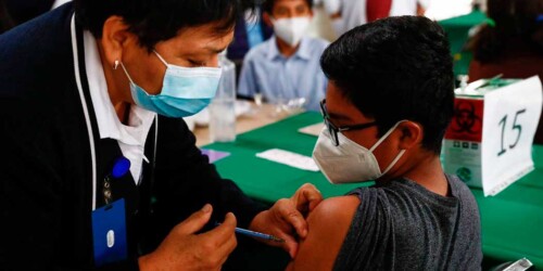 Gobierno comprará vacunas para menores de 15 años contra Covid-19