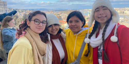 Niñas mexicanas ganan medallas en Olimpiada Matemática Europea