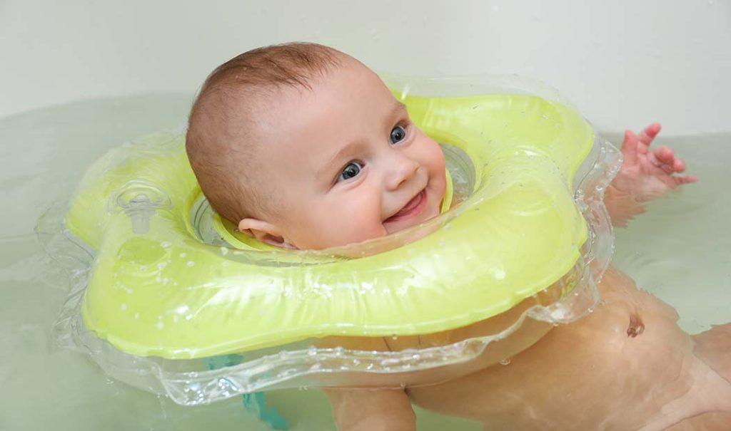 FDA: Alerta en NO USAR flotadores de cuello para bebés