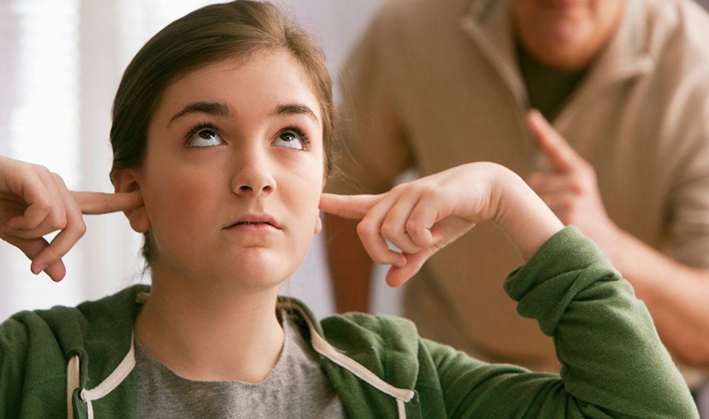 Los adolescentes ignoran la voz de su madre a partir de los 13 años