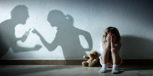 Los peligros de la descalificación entre mamá y papá