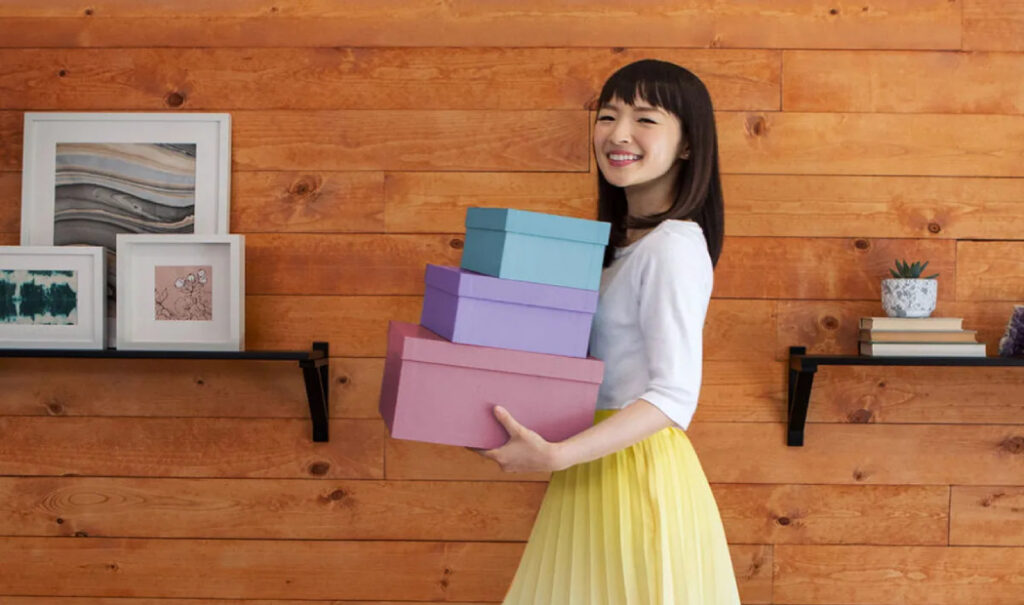 Marie Kondo se rinde: «Es difícil mantener la casa ordenada con 3 hijos»