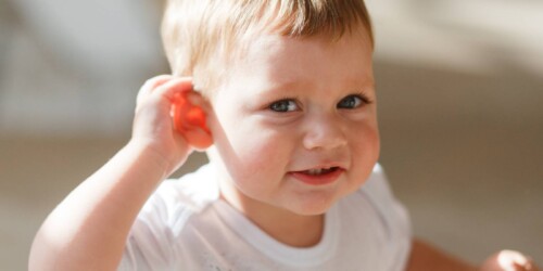 Sonidos que afectan los oídos de los niños